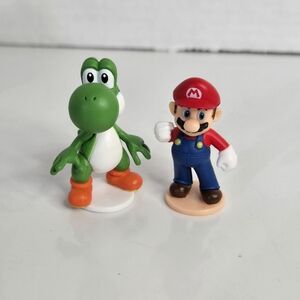 Nintendo Super Mario Bros Series Odyssey Mini Figures Gashapon Yoshi Lot of 2
